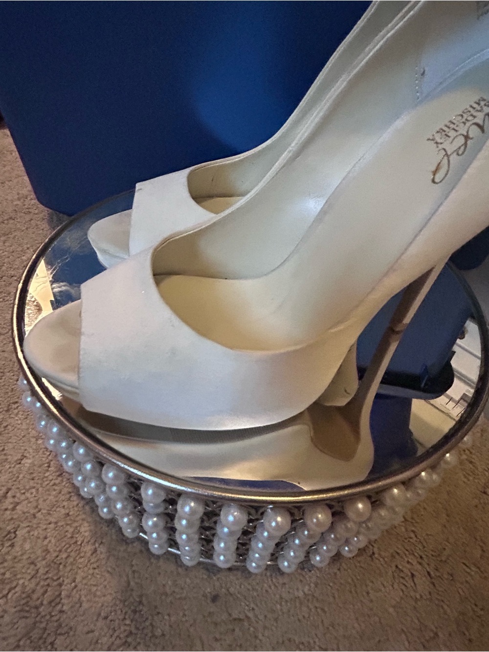 Badgley Mischka Ivory Peep-Toe Platform Heels with Crystal Embellishment 8.5 - Picture 4 of 13
